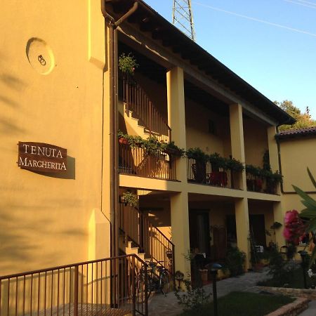 Гостевой дом Tenuta Margherita Сало Экстерьер фото
